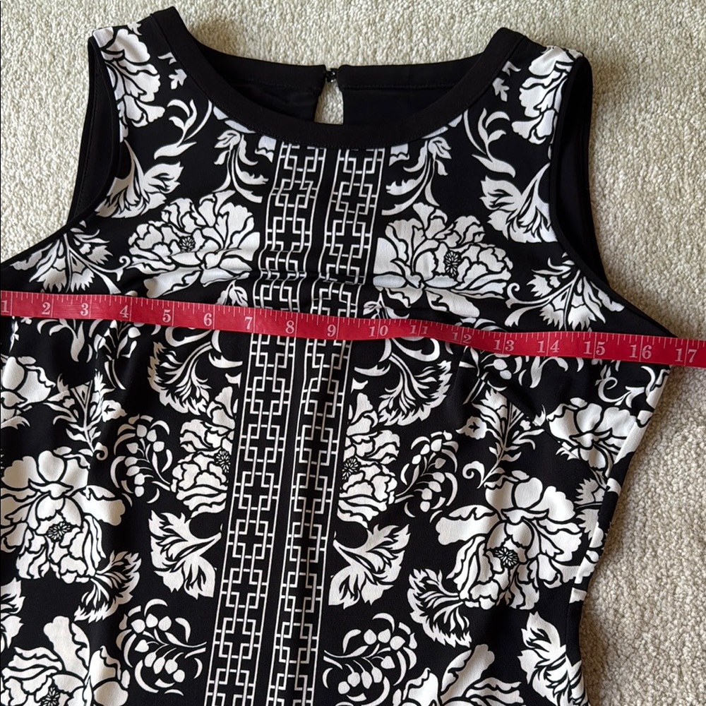 WHBM Elegant Black and White Sleeveless Floral Dress - Picture 4 of 8